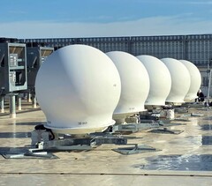 Iridium wil dat de FCC SpaceX verbiedt om de frequentiebanden 19,4 tot 19,6 en 29,1 tot 29,3 GHz te gebruiken in het kader van 28 lopende aanvragen voor gateway-vergunningen.