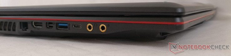 Linkerkant: Kensington Lock, RJ-45, HDMI 1.4, Mini-DisplayPort, USB 3.1, USB 3.1 Type-C Gen. 1, 3.5 mm oortjes, 3.5 mm koptelefoon (SPDIF)