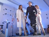 Rehab Technologies TWIN exoskelet helpt bij de revalidatie van patiënten met een beroerte of ruggenmergletsel. (Bron: Rehab Technologies op YouTube)