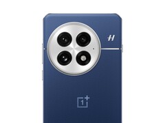 De OnePlus 13 (foto) zou wel eens het laatste OnePlus vlaggenschip met Hasselblad cameramerk kunnen zijn. (Afbeeldingsbron: OnePlus)