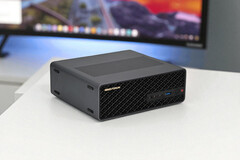 Minisforum MS-S1 Max met AMD Ryzen AI Max+ 395 en 128 GB RAM (Afbeelding bron: Notebookcheck)