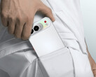 Op dit moment is alleen de 512 GB-variant te koop. Afbeelding: een promotiefoto waarop de achterkant van de telefoon te zien is.