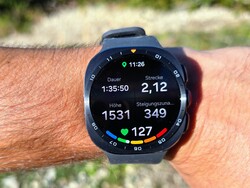 Galaxy Watch Ultra2 tijdens het wandelen