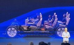 Ford schuift drie-rij EV SUV-project op terwijl Model e meer dan $1,1 miljard verliest omdat EV-markt blijft verzwakken. (Afbeeldingsbron: M. Martinez op X)