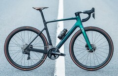 De SCOTT Addict eRIDE Ultimate Bike weegt slechts 10,75 kg (~23,7 lbs). (Afbeelding bron: SCOTT)