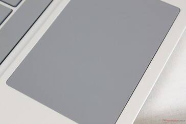 Clickpad oppervlak is nog gladder dan het clickpad op de Surface Laptop 3 15