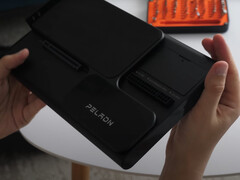 De Peladn Link S-3 doet qua prestaties onder voor OCuLink eGPU-oplossingen zoals de Minisforum DEG1. (Afbeeldingsbron: Try Some Tech)