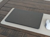De nieuwste MSI Stealth 16 neemt het strakkere en minimalistischere uiterlijk van de Prestige-serie over, maar mist vreemd genoeg de SD-kaartlezer waarop zijn doelgroep vertrouwt