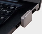 De I-O Data SSPJ-UTC flash drive zit vrij vlak tegen de USB-C poort. (Afbeeldingsbron: I-O Data)