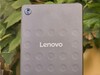  Lenovo Tab One testtablet (Afb. bron: Marcus Herbrich)