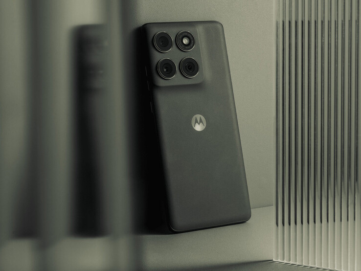 De Pantone Deep Forest-afwerking van de telefoon (Afbeelding bron: Motorola)