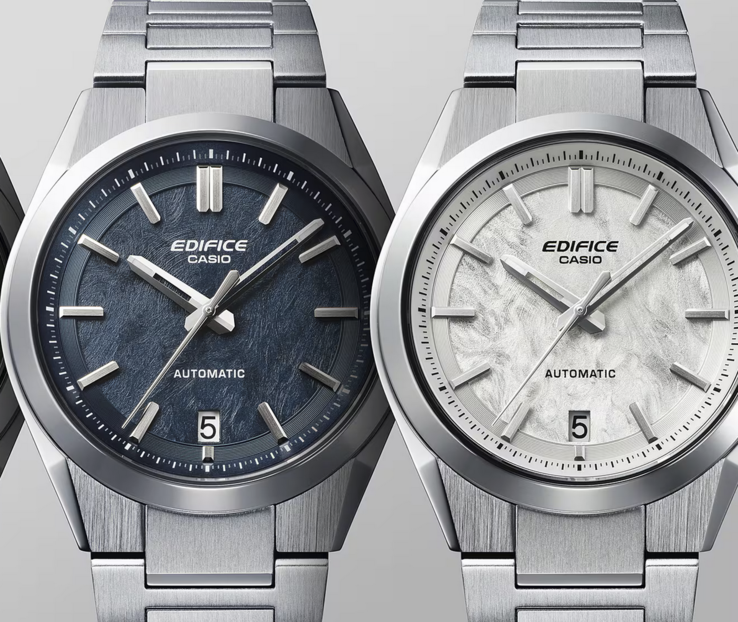 Afgebeeld, van links naar rechts - Casio Edifice EFK-100D-2A en de EFK-100D-7A. (Afbeeldingsbron: Casio)