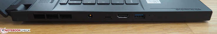 Linkerkant: stroomaansluiting, Thunderbolt 3, HDMI, USB-A 3.1 Gen2