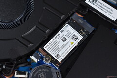 De YMTC SSD in de Lenovo ThinkBook 14 G9 IPL.