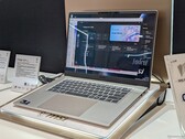 De nieuwste Prestige 16 heeft dan wel een beeldscherm met een lagere resolutie dan de XPS 16, maar maakt dit goed met meer poorten en een slanker ontwerp