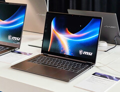 De volgende generatie MSI Prestige 13 weegt minder dan één kilogram. (Afbeeldingsbron: ETA Prime, YouTube)