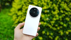 De opvolger van de Oppo Find X8 Ultra is klaar om wereldwijd gelanceerd te worden. De Oppo Find X9 Ultra zal het ook in Europa opnemen tegen de Xiaomi 17 Ultra en Vivo X300 Ultra. (Afbeeldingsbron: Digital Chat Station)