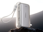 De SuperCharge Pro 3-in-1 wordt geleverd met twee kabels: een geïntegreerde en een afneembare. Afgebeeld: een promo render van de powerbank. 