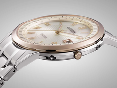 Afgebeeld - de Citizen Exceed Eco-Drive CB1145-67A.