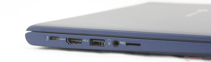 Links: USB-C Thunderbolt 4 met DisplayPort + Power Delivery, HDMI 2.1, USB-A 3.2 Gen. 1, 3,5 mm headset, MicroSD-lezer