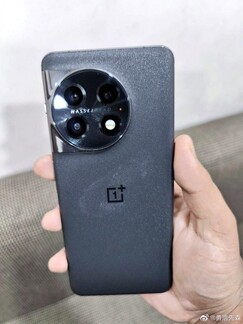 OnePlus 11 live beeld - achterkant. (Afbeelding Bron: Weibo)