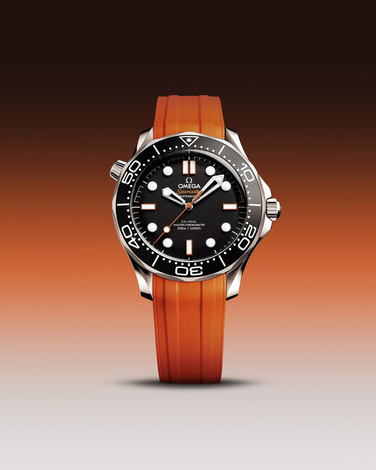 De Omega Seamaster Diver 300M met oranje rubberen band. (Afbeeldingsbron: Omega)
