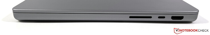 Rechts: kaartlezer, USB-C 4.0 met Thunderbolt 4 (40 Gbit/s, DisplayPort-ALT modus 1.4, Power Delivery), HDMI 2.1