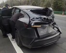 Een 2025 Tesla Model Y bewijst zijn stevigheid tijdens een crash in China (bron: Aron Li n X)