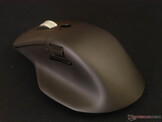 Keychron M6 8K achteraanzicht links. 