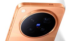 De Vivo X500 Pro Max is voor het eerst te zien op officiële persfoto’s, terwijl een contentmaker indrukwekkende videobeelden laat zien die zijn gemaakt met de Zeiss-camera van het toestel.