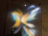 De Galaxy Z Fold van dit jaar heeft nog steeds een uitgesproken schermplooi. (Afbeeldingsbron: u/ultima40)