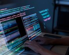 Een ontwikkelaar navigeert door complexe broncodeworkflows, waar verkeerde configuraties van toestemmingen en automatisering stille risico's kunnen introduceren, zoals de GerriScary-kwetsbaarheid die is onthuld in de op Gerrit gebaseerde projecten van Google (Afbeeldingsbron: Freepik)