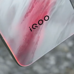 De &quot;iQoo 15&quot; hands-on. (Afbeeldingsbron: Geek Village Chief via Weibo)