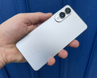 De Samsung Galaxy S25 Edge is verkrijgbaar in Titanium Zilver (afbeelding), Titanium Icyblue en Titanium Jetblack. (Afbeeldingsbron: Notebookcheck)