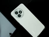 Het is onbekend of de Xiaomi 15T-telefoons het ontwerp van de Redmi K80 Extreme Edition zullen overnemen. (Afbeelding Bron: Digital Chat Station)