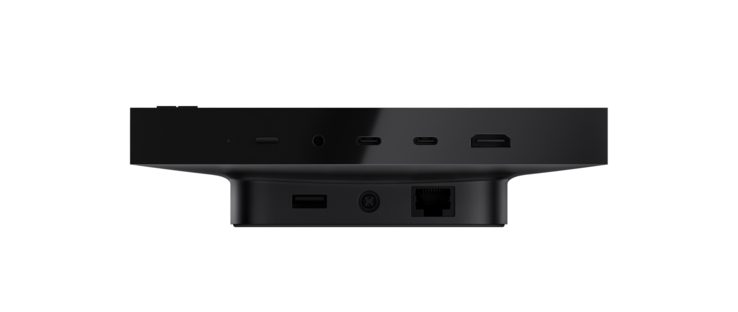 Surface RTX Spark Dev Box poorten