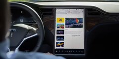 Het infotainmentsysteem biedt mogelijk onderbrekingen voor verkeersupdates (afbeelding: Tesla)