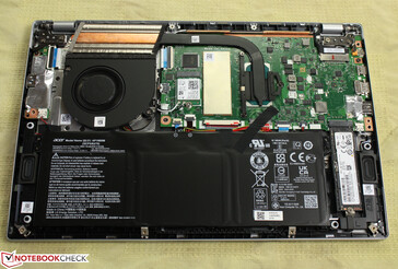 Acer Swift 3 SF314-511-54ZK: RAM is onboard; alleen de Wi-Fi-module en M.2 SSD kunnen worden vervangen.