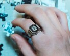 Casio's CRW-H001 zou een soortgelijk ontwerp kunnen hebben als de oudere CRW-001 (afgebeeld)