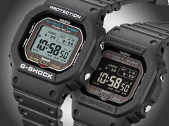 Afgebeeld, de Casio G-Shock GW-BX5600-1JF (links) en GW-BX5600-1A1JF (rechts). (Afbeeldingsbron: Casio)