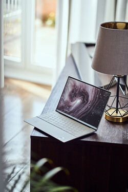 Dell XPS 13 9340 beoordeling. Testapparaat geleverd door Dell Duitsland.