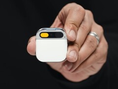 Het vermeende AI-apparaat van OpenAI zou net zo moeten werken als de hier afgebeelde, noodlottige Humane AI Pin. (Afbeeldingsbron: Humane op YouTube)