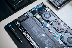 De M.22280 SSD kan worden vervangen.