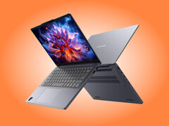 De IdeaPad Slim 3x in de kleur Luna Grey.
