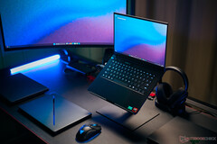 Razer Blade 14 2025 (bron: Notebookcheck)