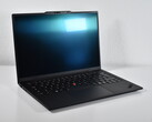 Enorme prestatie-upgrade voor vederlicht systeem van minder dan 1 kg: Lenovo gaat Arrow Lake H aanbieden in ThinkPad X1 Carbon Gen 13 laptop (bron: Benjamin Herzig/Notebookcheck)