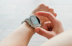 De Garmin Fenix 7S is een van de smartwatches die in aanmerking komt voor Beta Versie 15.74. (Afbeelding bron: Garmin)