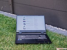 Acer Nitro 5 AN517-55-738R in de schaduw