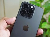 De Apple iPhone 15 Pro en Pro Max zijn aanzienlijk populairder dan de goedkopere basismodellen. (Afbeelding: nitin v)