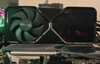 Nvidia GeForce RTX 4070 Super Founders Edition geïnstalleerd in de testbank
